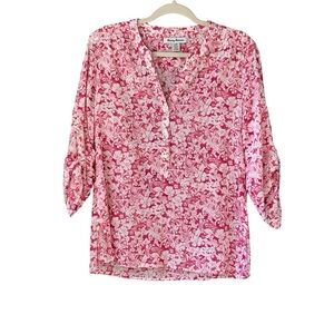 Tommy‎ Bahama hot pink and white floral gauzy vneck blouse. EUC Size S